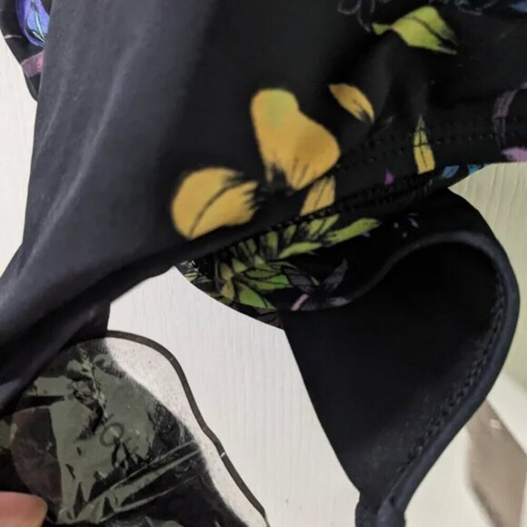 NWT Urban Outfitters Out From Under | Floral Plunging V Swimsuit - Picture 10 of 14